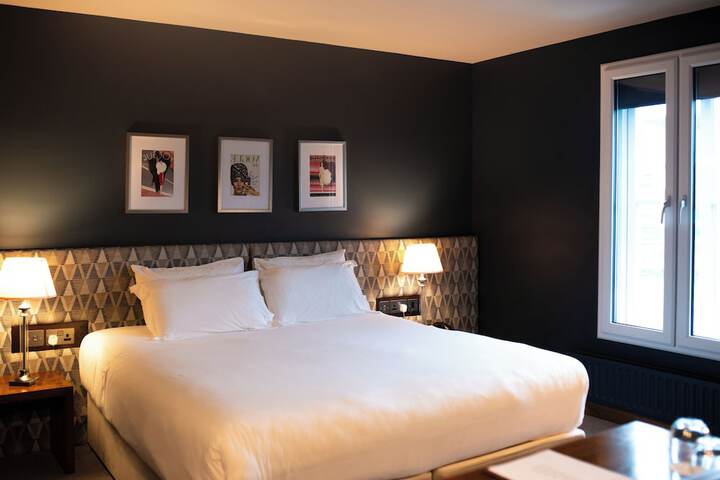 Room 5 of 50