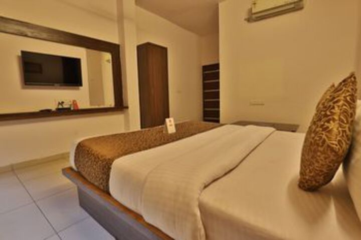 Room 5 of 25