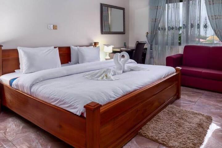 Room 9 of 23