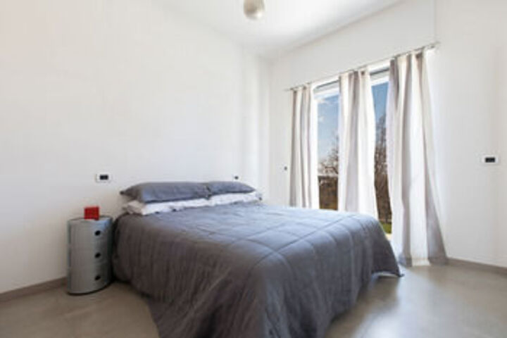 Room 17 of 38