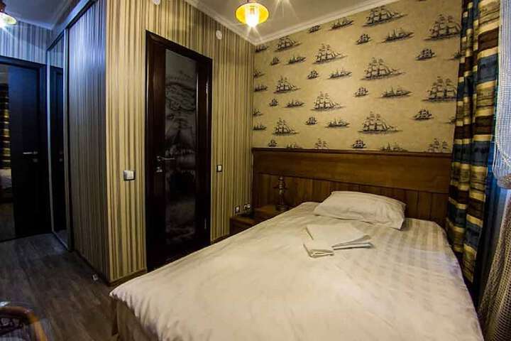 Room 44 of 47