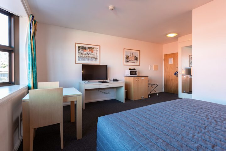 Room 21 of 41