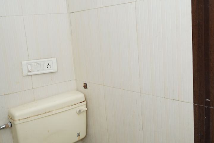 Room 47 of 68
