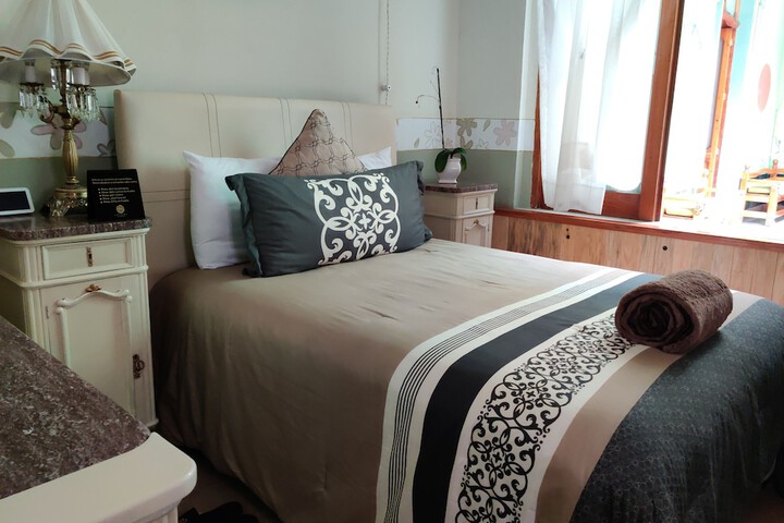 Room 6 of 43