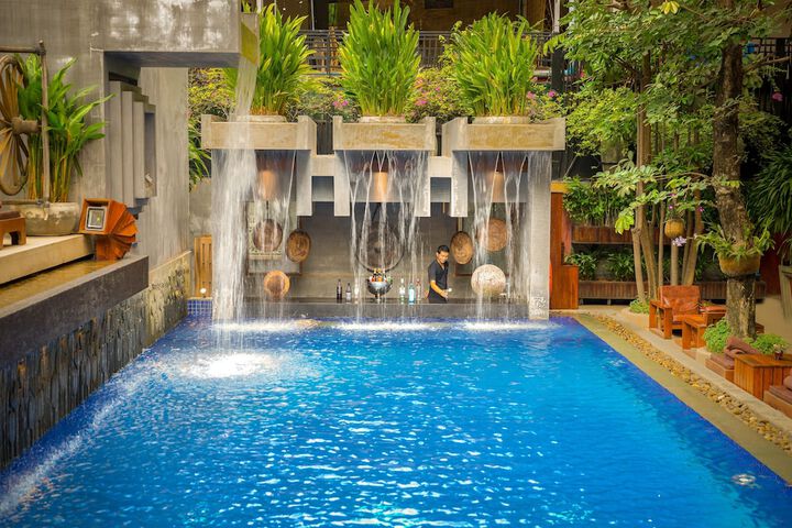 Pool 63 of 157