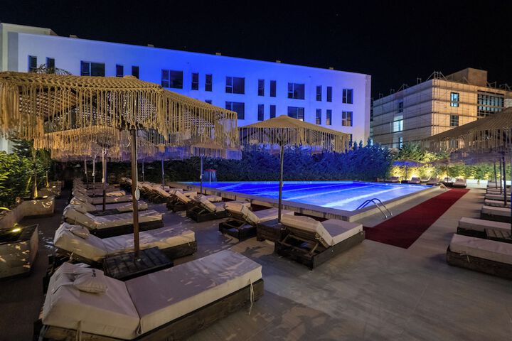 Hotel 140 of 147