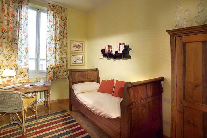 Room 7 of 40