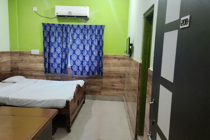 Room 7 of 20