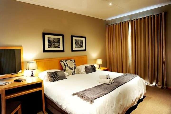 Room 2 of 37