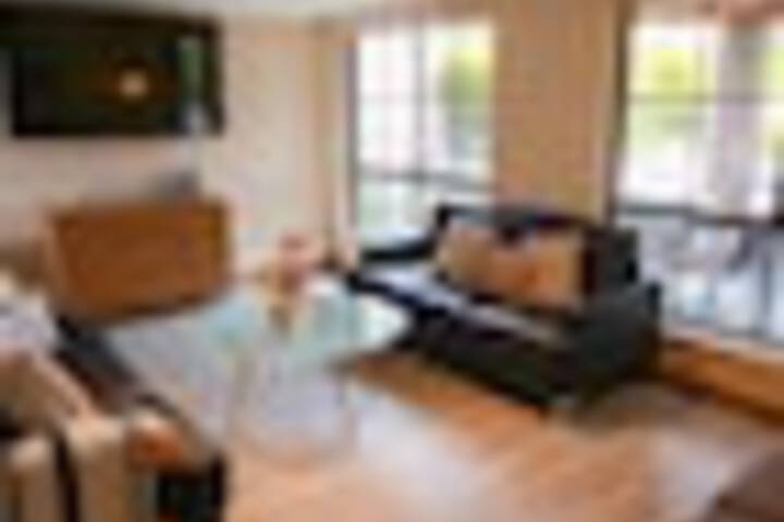 Room 2 of 120