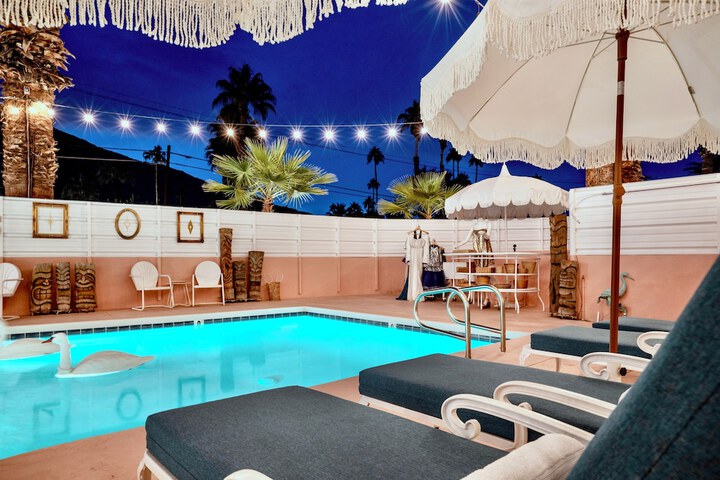 Pool 32 of 41