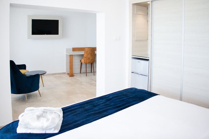 Room 8 of 41