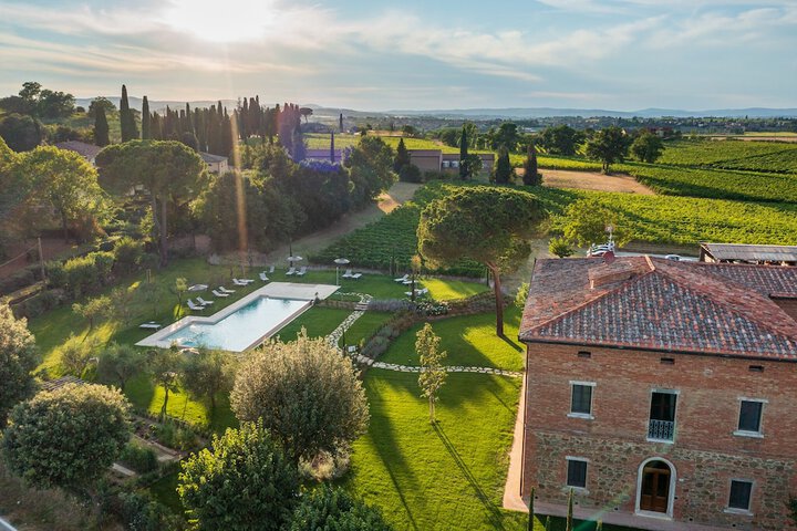 Villa Svetoni Wine Resort in Montepulciano