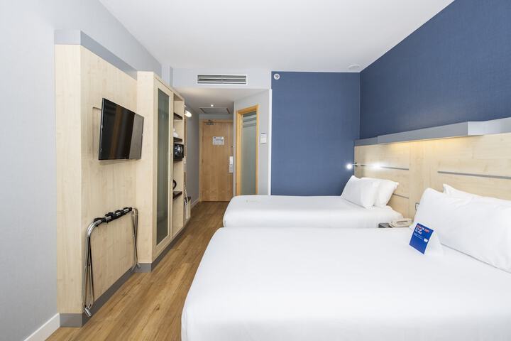 Room 21 of 66