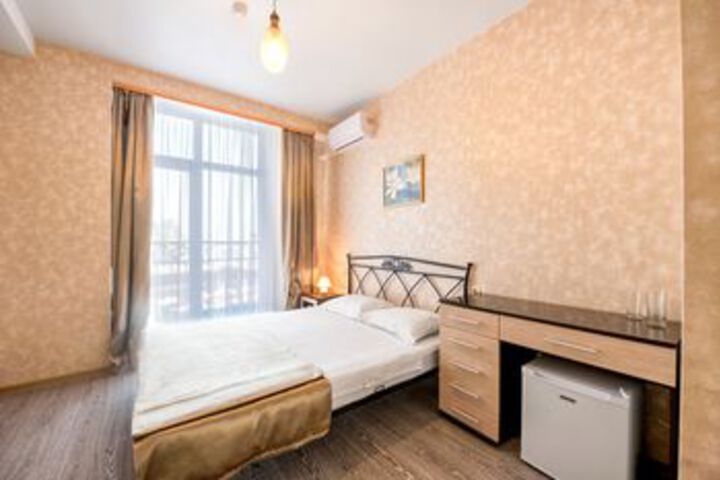 Room 76 of 176