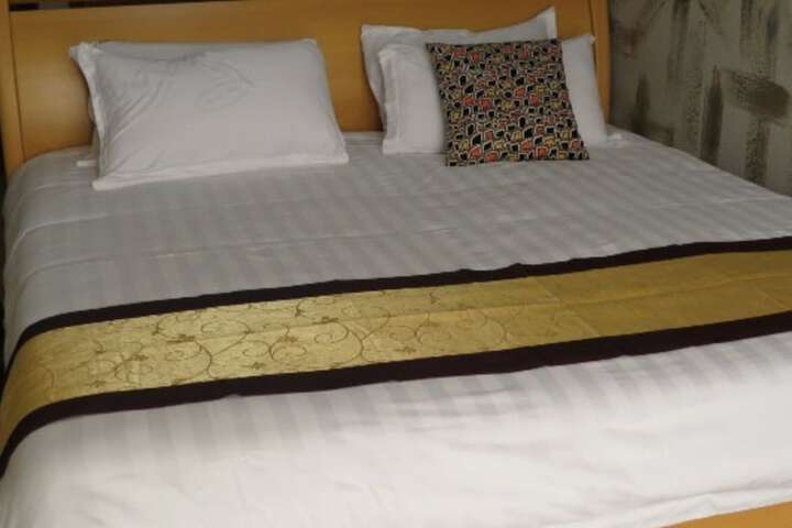 Room 15 of 25