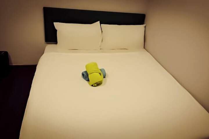 Room 18 of 50