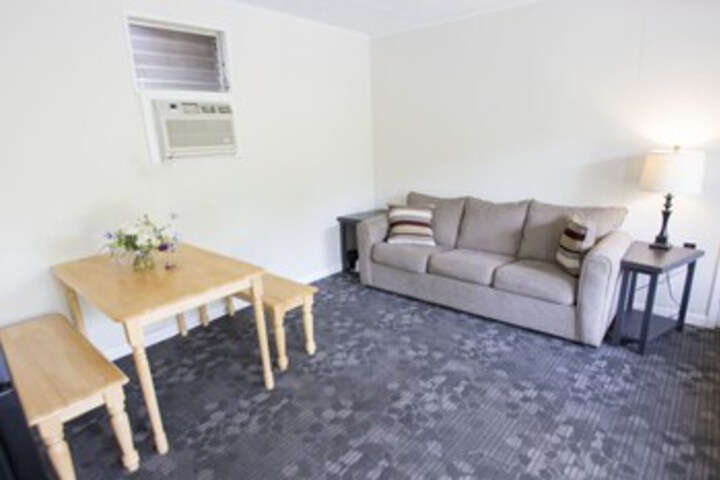 Room 250 of 549
