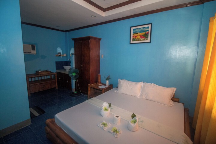 Room 70 of 210