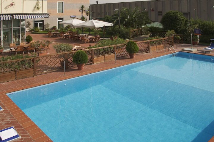 Pool 62 of 110