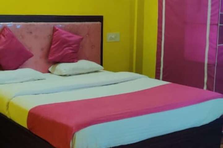 Room 10 of 13