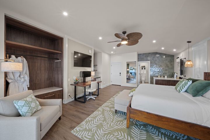 Room 6 of 23