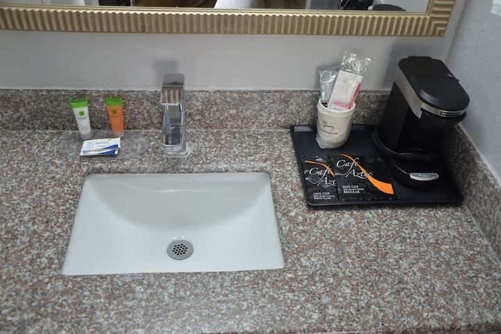 Bathroom sink