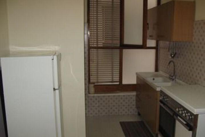 Room 12 of 18