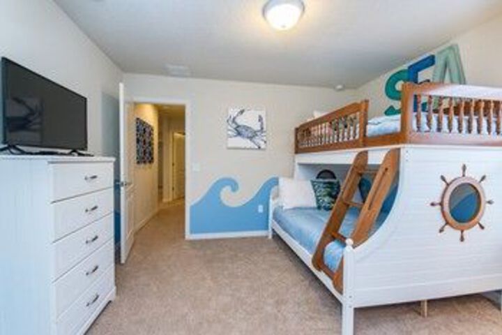 Room 16 of 26