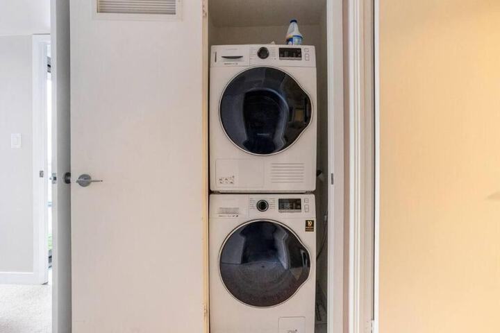 Laundry 79 of 108