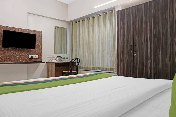 Room 16 of 35