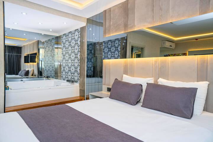 Room 14 of 63