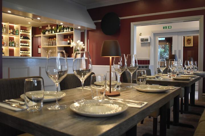 Dining 62 of 94