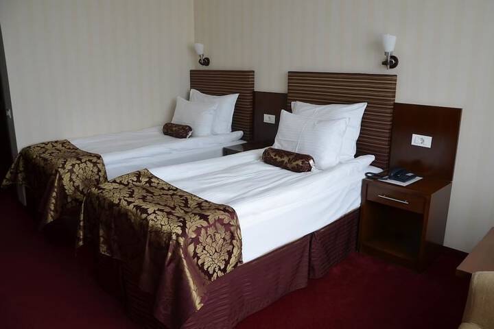 Room 8 of 26