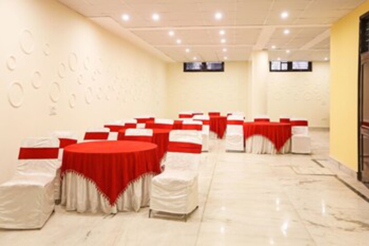 Ballroom/Hall 3 of 22