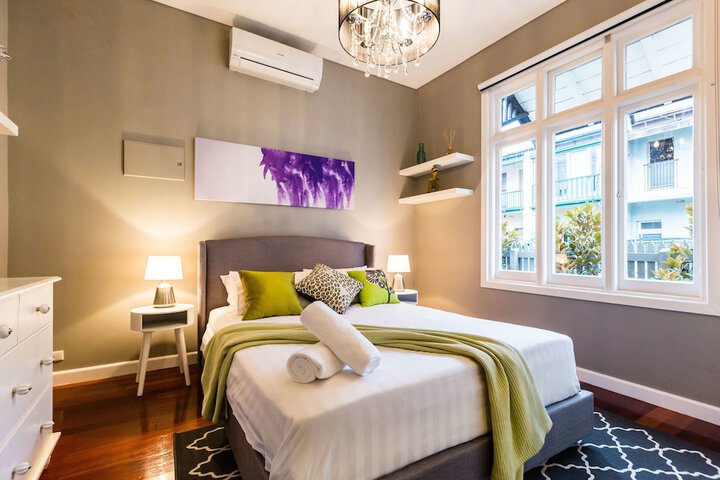 Room 2 of 16