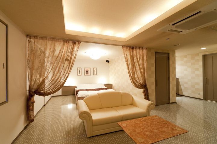 Room 5 of 30