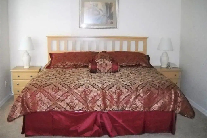 Room 4 of 5