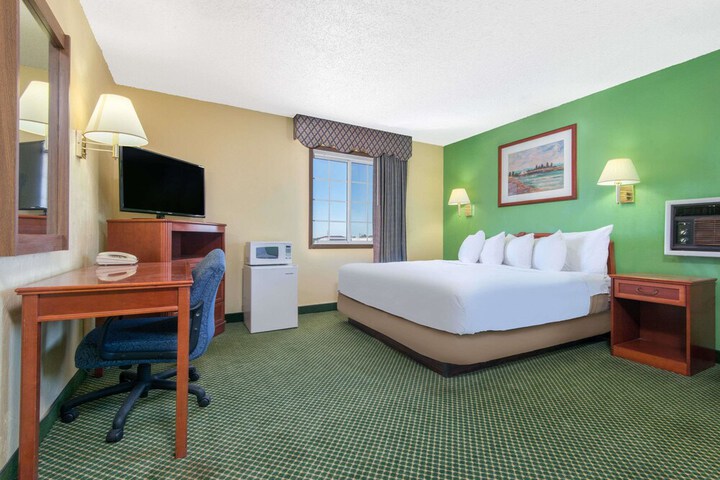 Room 5 of 15