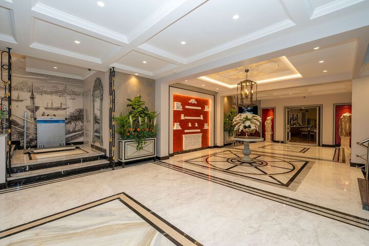 Guest Lobby