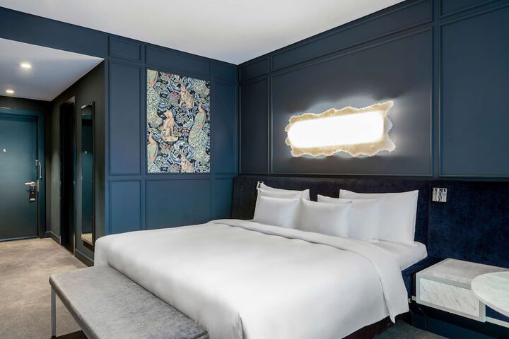 Room 37 of 280
