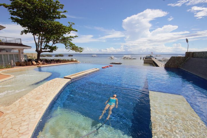 Pool Hotel