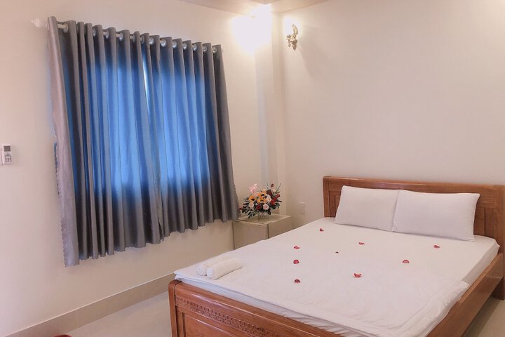 Room 4 of 20
