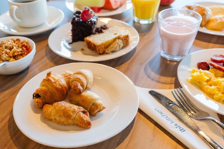 Breakfast/Coffee Service 59 of 96