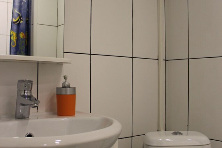 Room 32 of 41