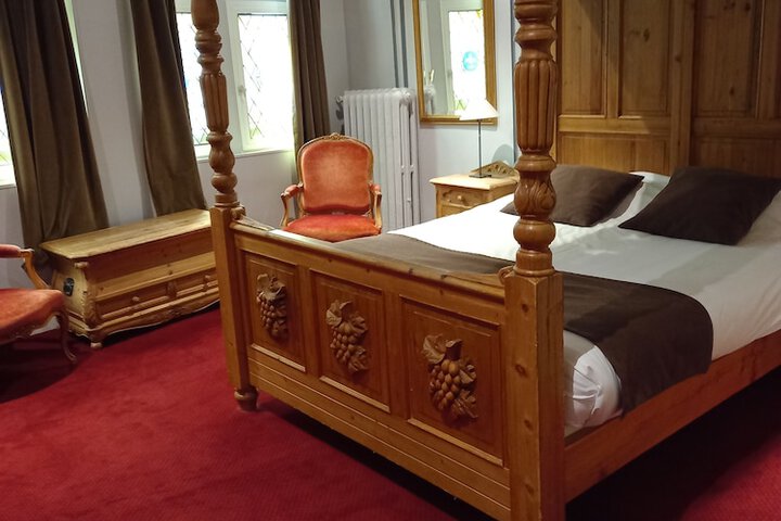 Room 15 of 54