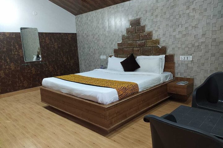Room 9 of 21