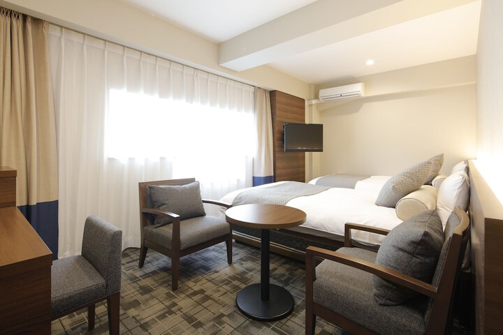 Room 15 of 39