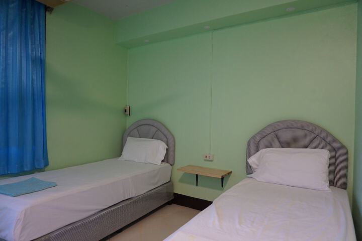 Room 15 of 49