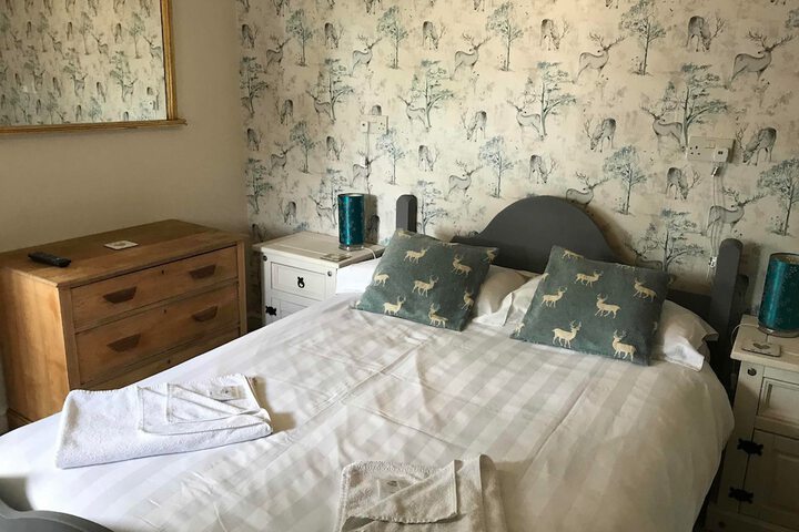 Room 10 of 27